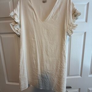 Daniel Cremieux Cream Flutter Sleeve Tunic Top